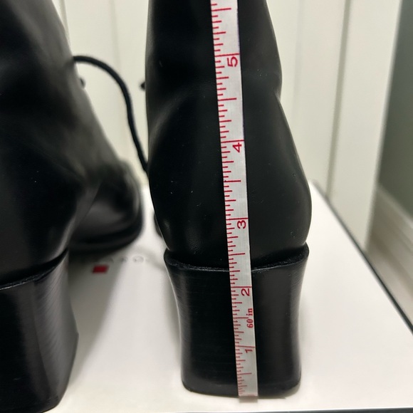 Pesaro Black Heeled Boots Sleek Leather Design - Picture 5 of 6